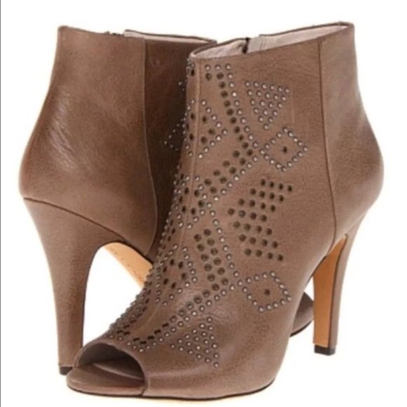 Vince Camuto Shoes - VINCE CAMUTO Kanster Ankle Booties Peep Toe